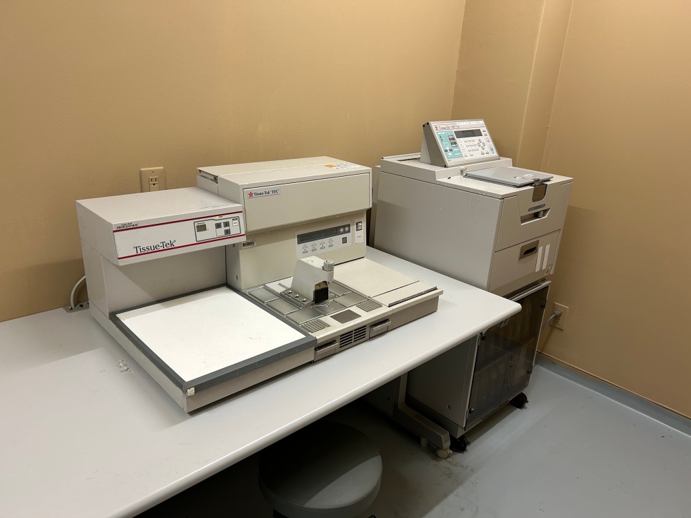 ブロック作製室(パラフィン浸透器、包埋装置)